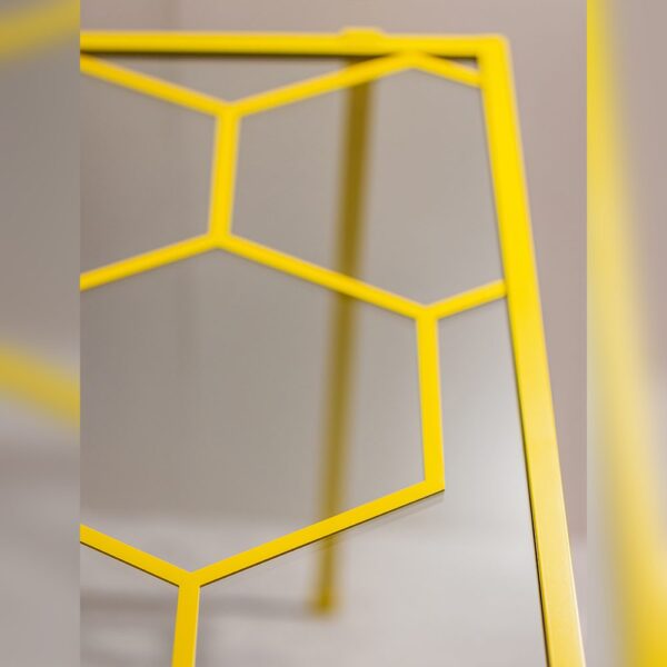 Yellow Drench Hexagon shower screen with support bar