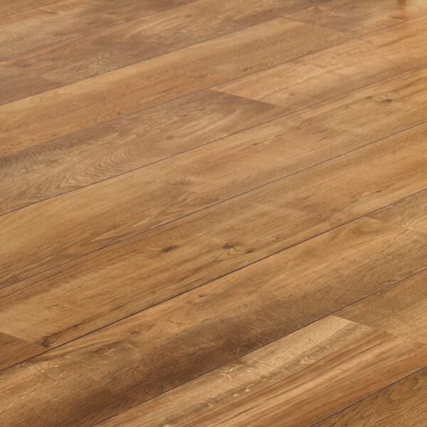 Karndean classic oak vinyl plank flooring detail